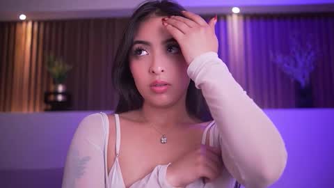 Snapshot of camila_dupont chatting on November 2025 04:22:01 AM Camila online show from November 2025 04:22:01 AM