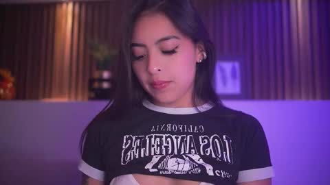 Snapshot of camila_dupont chatting on November 2025 04:01:02 AM Camila online show from November 2025 04:01:02 AM