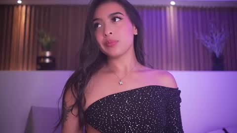 Snapshot of camila_dupont chatting on November 2025 07:59:02 PM Camila online show from November 2025 07:59:02 PM