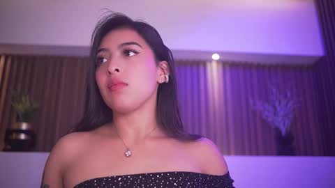 Snapshot of camila_dupont chatting on November 2025 08:05:01 AM Camila online show from November 2025 08:05:01 AM