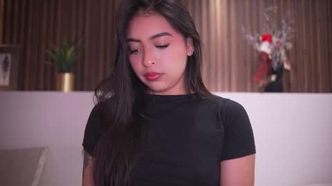 Snapshot of camila_dupont chatting on January 2026 06:33:02 PM Camila online show from January 2026 06:33:02 PM