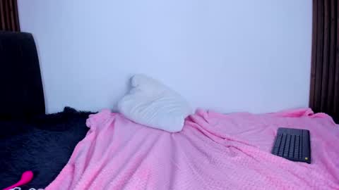 Snapshot of camila_martinez9 chatting on February 2025 02:36:01 PM camila_martinez9 online show from February 2025 02:36:01 PM