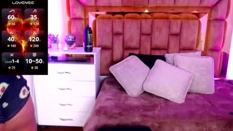 Camila Mishima online show from November 2025 12:04:01 PM