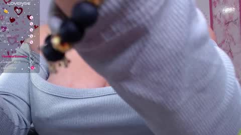 Cami online show from December 2024 01:43:02 PM