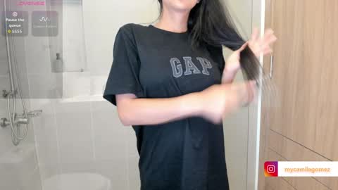 Camila online show from November 2025 01:06:02 PM