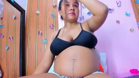 camila online show from November 2025 01:00:02 PM