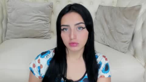 Camila  online show from January 2026 03:22:02 AM