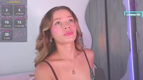 Camila Monroee  online show from March 2026 02:33:01 PM