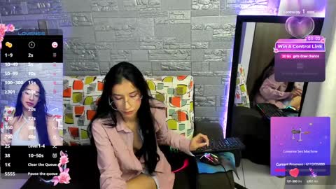 Snapshot of camilavill chatting on December 2024 10:13:01 AM CamilaVill online show from December 2024 10:13:01 AM