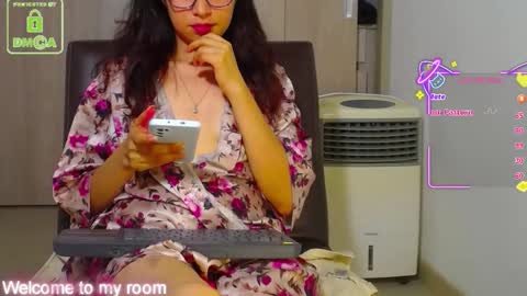 Camilita Echeverri online show from September 2025 10:26:01 AM