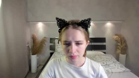 Camilla online show from October 2025 01:05:02 AM