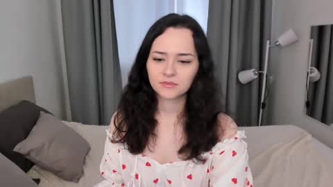 Snapshot of camilla_rowen chatting on November 2025 10:59:02 AM Camilla online show from November 2025 10:59:02 AM