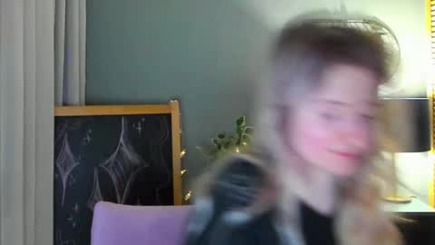 camilladreamer online show from April 2026 10:19:02 PM