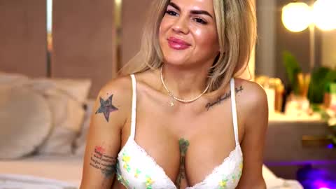 Camy online show from December 2025 09:29:01 AM