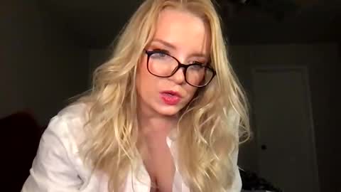 camilleclairexo online show from May 2026 06:20:01 AM