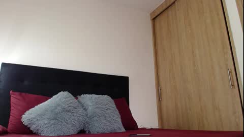 camilo_contre21 online show from September 2025 06:57:02 PM