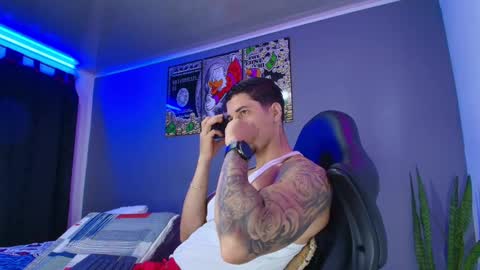 Snapshot of camiloalvarezzz3 chatting on October 2025 08:39:02 PM CAMILO online show from October 2025 08:39:02 PM