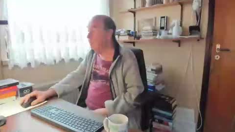 Cammee online show from January 2025 12:48:02 PM