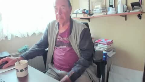 Cammee online show from October 2025 10:45:01 AM