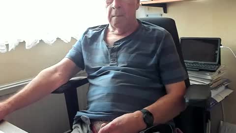 Snapshot of cammee chatting on December 2025 11:04:02 AM Cammee online show from December 2025 11:04:02 AM