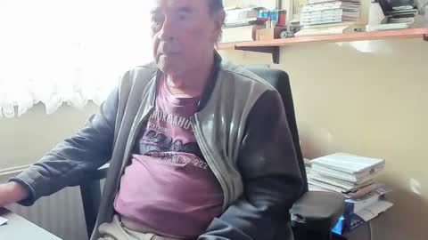 Snapshot of cammee chatting on April 2026 08:29:02 AM Cammee online show from April 2026 08:29:02 AM