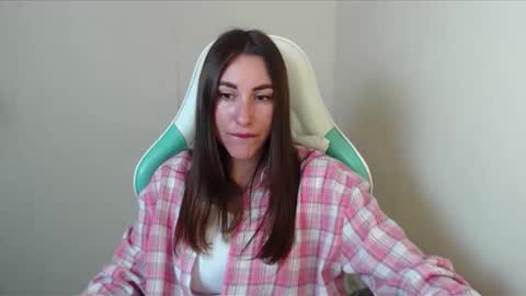 cammila horn online show from May 2026 11:05:02 AM