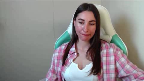 cammila horn online show from May 2026 04:04:02 PM