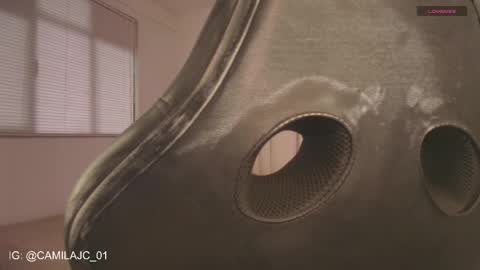 Laura Camila online show from March 2026 03:28:01 PM