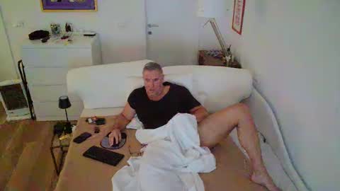 Snapshot of camunication chatting on February 2025 10:09:02 AM camunication online show from February 2025 10:09:02 AM