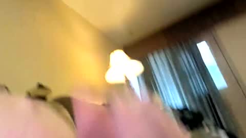 canadienexplosion online show from November 2025 08:57:01 PM