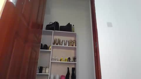 Canah online show from September 2025 04:49:02 AM