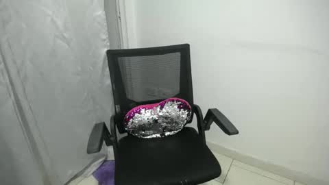 Snapshot of candacesxhot chatting on February 2025 05:12:02 AM cumorsmooke online show from February 2025 05:12:02 AM