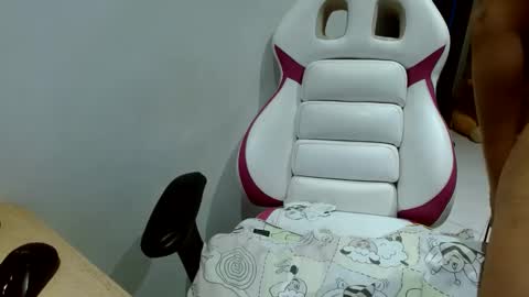 Snapshot of canddysexxx_ chatting on February 2025 11:42:01 PM Carolina online show from February 2025 11:42:01 PM