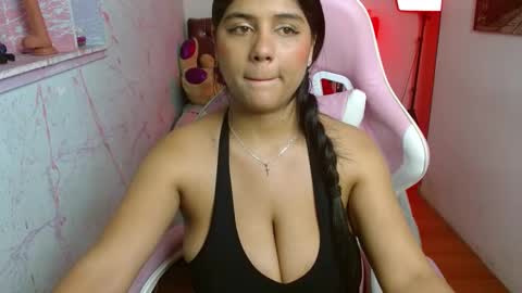 Candelaria online show from October 2025 06:15:02 PM
