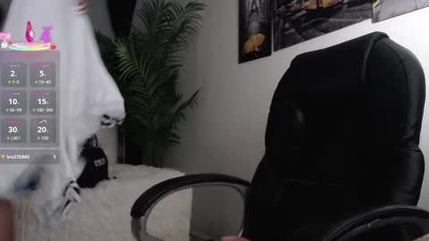 Candy  online show from September 2025 01:11:02 PM