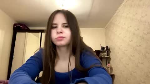 Isabella online show from November 2025 11:10:02 AM