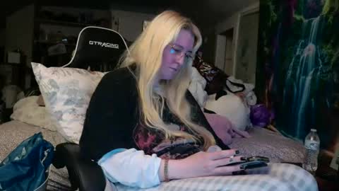 Snapshot of candismiths chatting on May 2026 07:38:01 AM Candi online show from May 2026 07:38:01 AM
