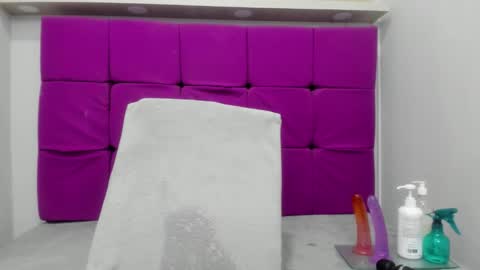 candy_big_tits18 online show from January 2026 12:02:01 AM