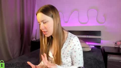 Candy online show from November 2025 01:17:02 AM