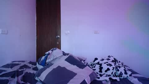 Candy  Grey online show from October 2025 05:35:02 PM