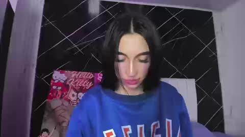 Leila  online show from March 2026 04:08:02 AM