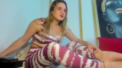 Snapshot of candy_plus chatting on January 2025 06:40:02 PM Candy plus online show from January 2025 06:40:02 PM