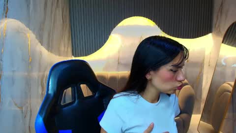 Candy  online show from April 2026 03:09:02 AM