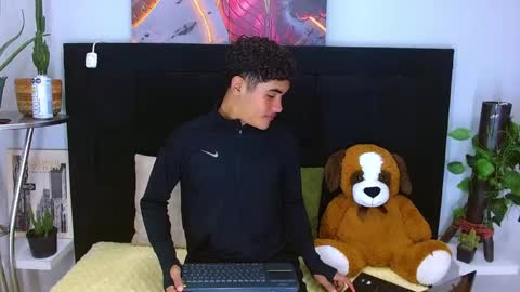 Candy  online show from January 2026 08:03:01 PM