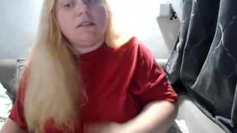 Laura online show from February 2025 04:13:02 PM