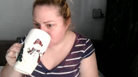 Laura online show from February 2025 10:17:02 AM