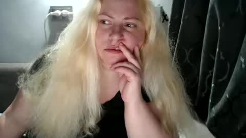 Laura online show from March 2025 11:38:02 PM