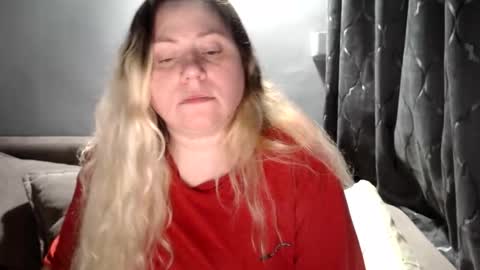 Laura online show from March 2026 02:04:02 AM