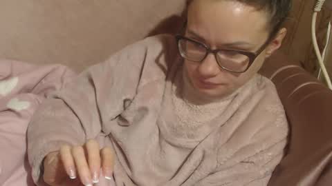 say meow and send tips  online show from February 2026 11:26:02 AM