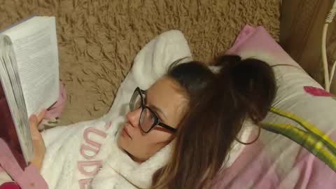 say meow and send tip  online show from December 2024 02:02:02 AM